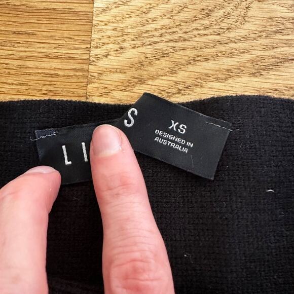 Lioness - Midi Skirt with Side Slit in Black - Picture 4 of 6